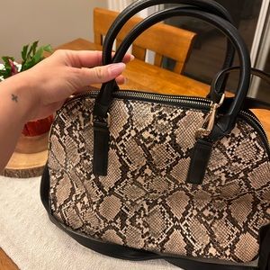 Snake print purse NWOT